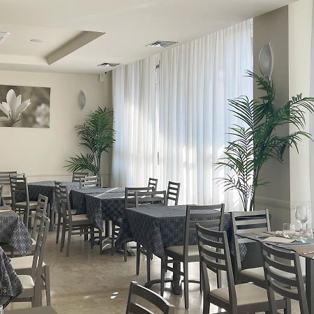 Hotel Little Rimini Esterno foto