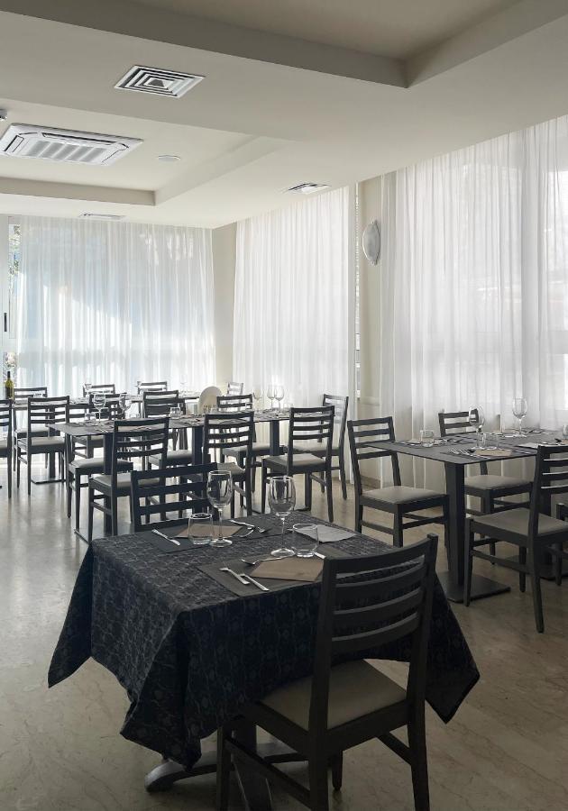 Hotel Little Rimini Esterno foto