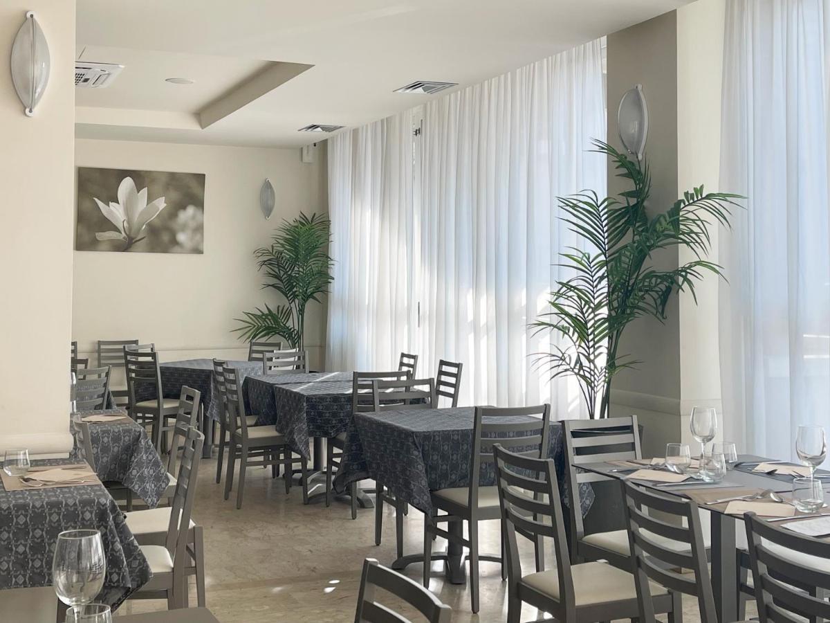 Hotel Little Rimini Esterno foto