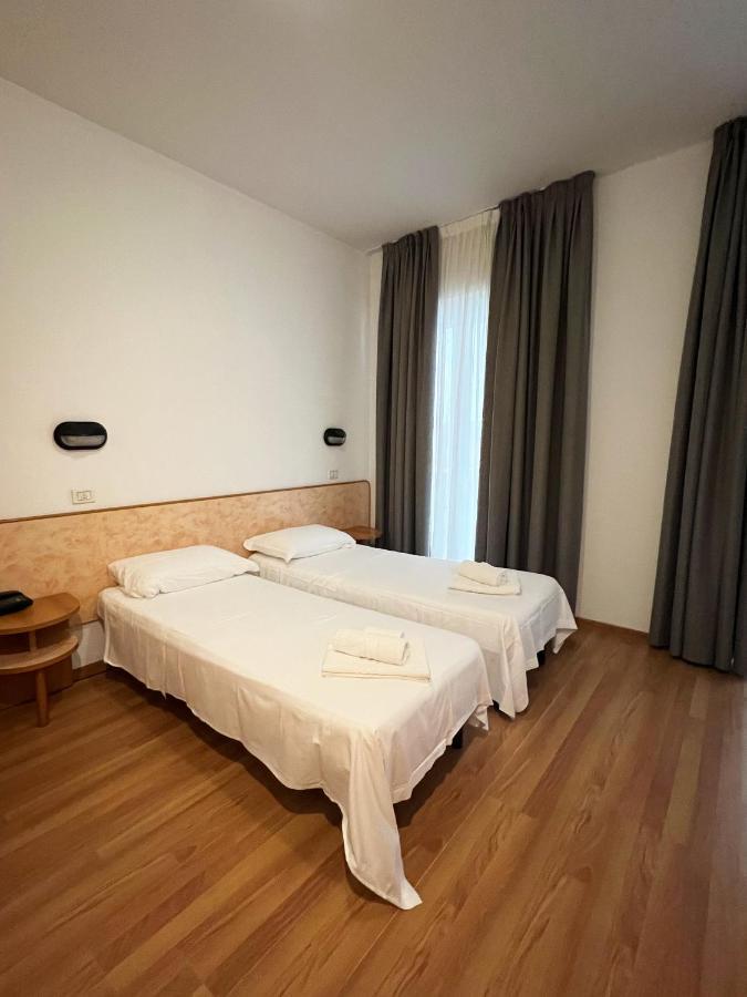Hotel Little Rimini Esterno foto
